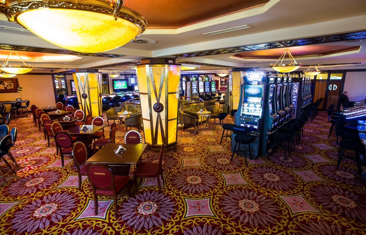 Casino & Hotel Royal Ceska Kubice Экстерьер фото